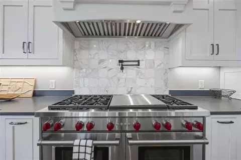 Kitchen - 61 Lookout, Toccoa, GA 30577 photo 8 of 11