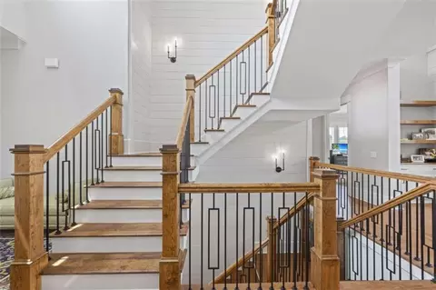 Entry Way - 61 Lookout, Toccoa, GA 30577 photo 17 of 25