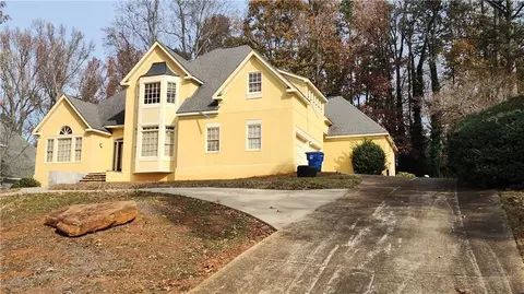 1040 Henry Ter, Lawrenceville, GA 30046