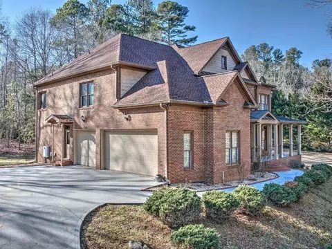 1411 River Station Dr, Lawrenceville, GA 30045