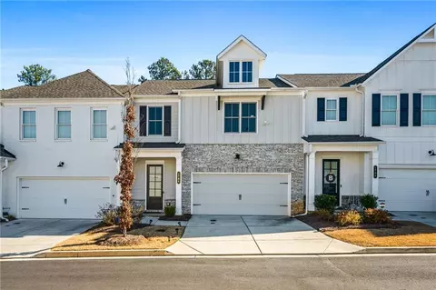 1706 Pardee Dr, Kennesaw, GA 30152