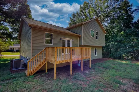 Exterior - 520 Mountainview Dr, Covington, GA 30016 photo 2 of 3