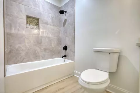 Bath - 520 Mountainview Dr, Covington, GA 30016 photo 4 of 5