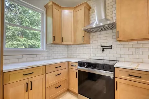 Kitchen - 520 Mountainview Dr, Covington, GA 30016 photo 2 of 6