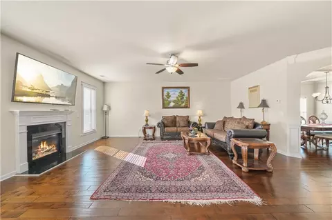 560 Besra Dr, Grayson, GA 30017 photo 9