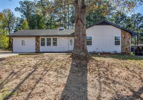2989 Menlo Park Dr, Rex, GA 30273