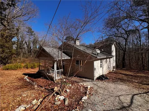 3246 Wallace Lake Rd, Douglasville, GA 30135