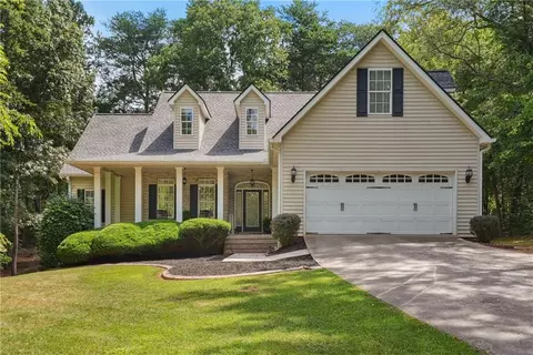234 Settlers Point Dr, Clarkesville, GA 30523