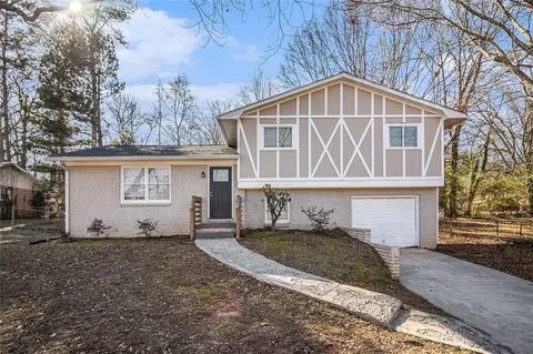 2261 Emerald Falls Dr, Decatur, GA 30035