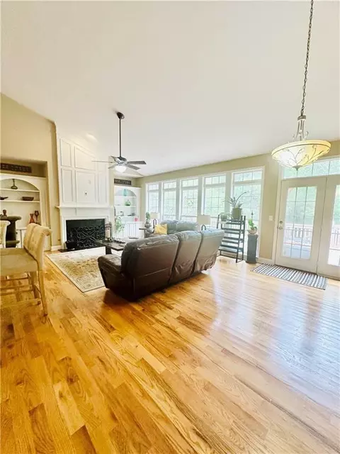 651 Hexham Ct, Suwanee, GA 30024 photo 10