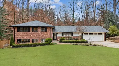 5572 Sherrell Dr, Atlanta, GA 30342