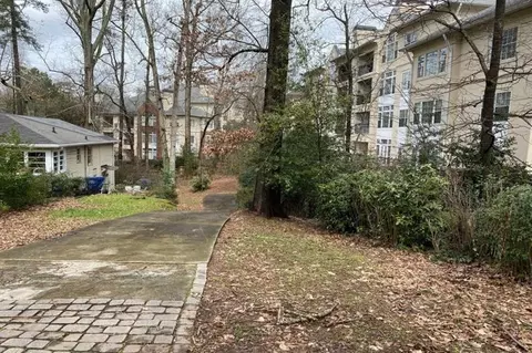 21 Honour Cir NW, Atlanta, GA 30305