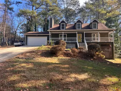 450 Heathrow Way, Stone Mountain, GA 30087
