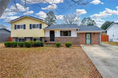 3734 N Camp Creek Pkwy SW, Atlanta, GA 30331