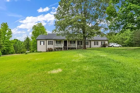 8926 E Carroll Rd, Winston, GA 30187