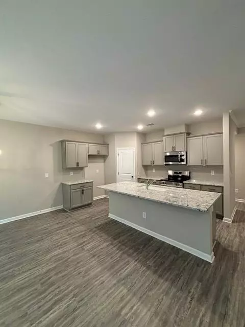 Kitchen - 1346 Lucan Ln #WC2.27, Lawrenceville, GA 30043 photo 5 of 6