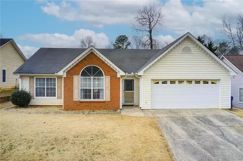 990 Avalon Dr, Lawrenceville, GA 30044