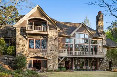 2481 Linger Longer Dr, Greensboro, GA 30642