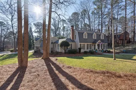 315 Brandenburgh Cir, Roswell, GA 30075