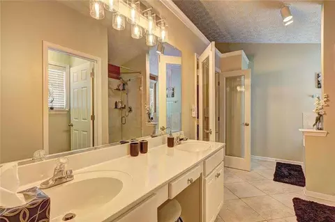 160 Valley Brook Dr, Covington, GA 30016 photo 8