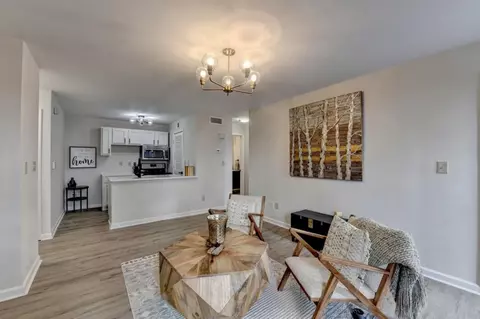402 Granville Ct, Atlanta, GA 30328