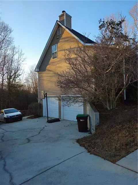 Exterior - 95 Jenna Ln, Covington, GA 30016 photo 2 of 3
