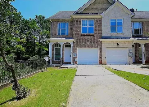 4892 Pinnacle Dr, Stone Mountain, GA 30088