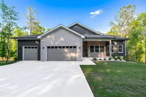 2529 Aniki Bee Dr, Monroe, GA 30656