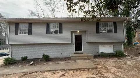 1272 Marlwood Ct, Stone Mountain, GA 30083