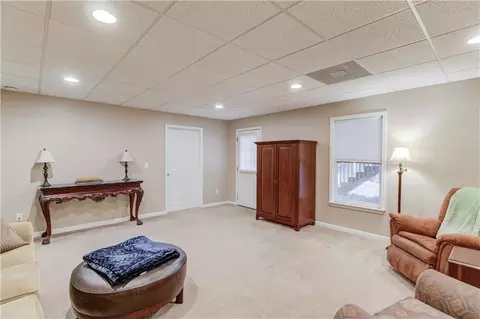Living - 3090 Oak Hampton Way, Duluth, GA 30096 photo 4 of 6