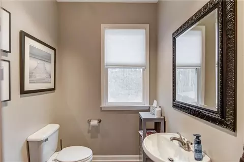 Bath - 3090 Oak Hampton Way, Duluth, GA 30096 photo 1 of 7
