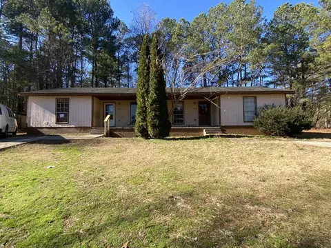 6104 Oakwood Cir, Covington, GA 30014