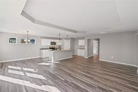 Living - 1002 Rainier Dr, Euharlee, GA 30145 photo 4 of 4