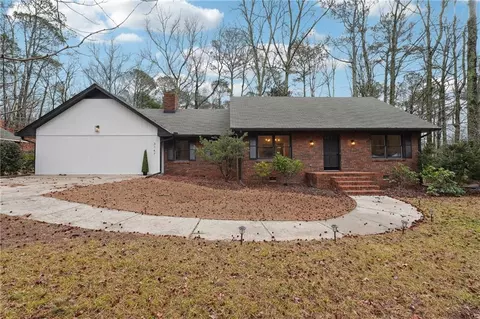 3147 S Elizabeth Dr, Douglasville, GA 30135