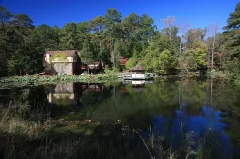 4361 Hardwood Cir SW, Lilburn, GA 30047