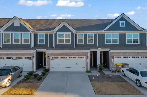 192 Salt Lake Ln, Hoschton, GA 30548