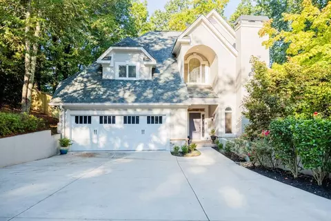5490 Powers Overlook Ct, Atlanta, GA 30327