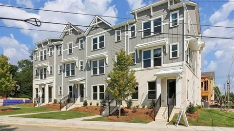 123 Silvia Ln, Hapeville, GA 30354