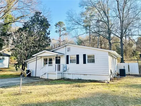 33 Mockingbird Dr, Cartersville, GA 30120