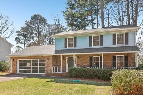 201 Nouveau Ct SW, Lilburn, GA 30047