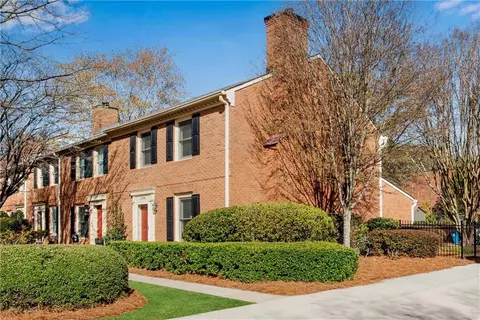 1094 Old Roswell Rd, Roswell, GA 30076