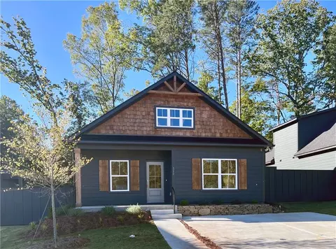 212 Red Cloud Lndg, Waleska, GA 30183