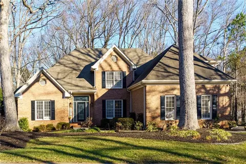 2875 Clary Hill Dr NE, Roswell, GA 30075
