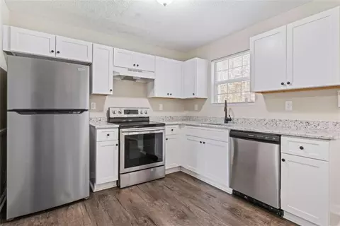 Kitchen - 111 Live Oak Dr, Jackson, GA 30233 photo 1 of 2