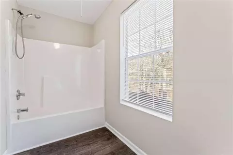 Bath - 111 Live Oak Dr, Jackson, GA 30233 photo 2 of 2