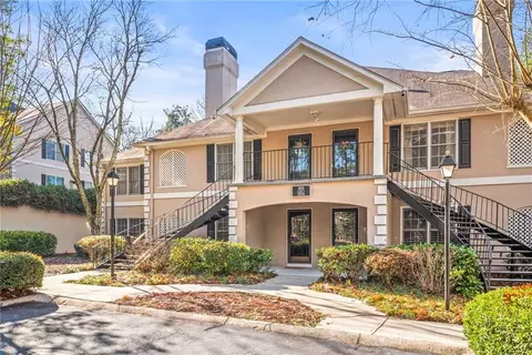201 Peachtree Forest Dr, Peachtree Corners, GA 30092