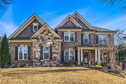 2082 Greenway Mill Ct, Snellville, GA 30078
