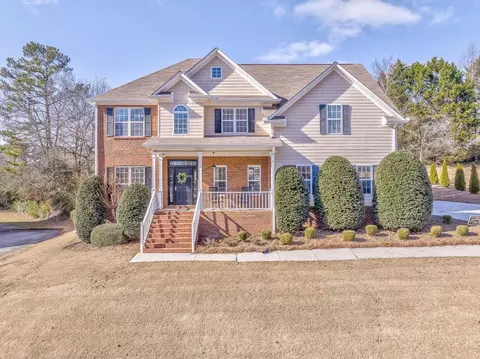 106 Towne Lake Dr, Calhoun, GA 30701