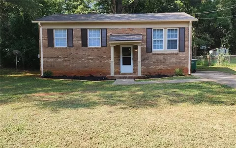 340 Cook Dr, Athens, GA 30601
