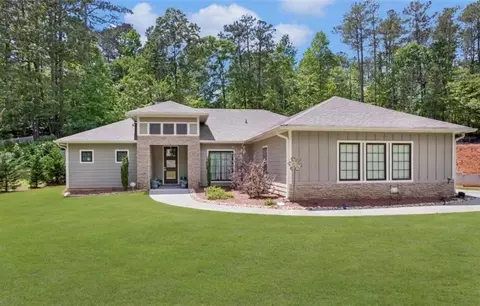 5113 Hilltop Dr, Villa Rica, GA 30180